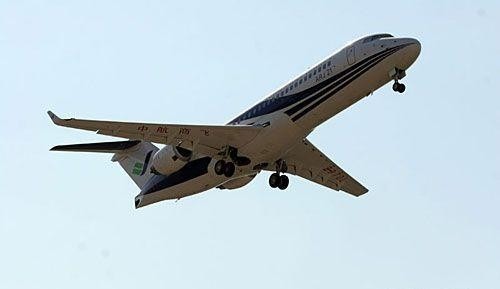图18 ARJ21-700支线客机(2008年首飞)