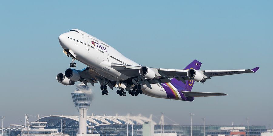 图18 波音747宽体客机(1969年首飞,开启航空客运大众化时代)