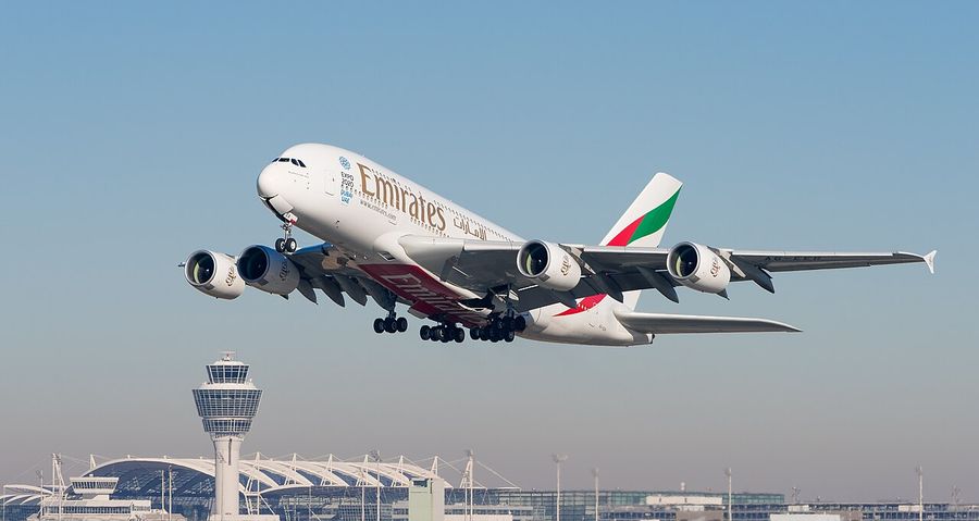 图23 空中客车A380(2005年首飞,世界最大的民航客机)